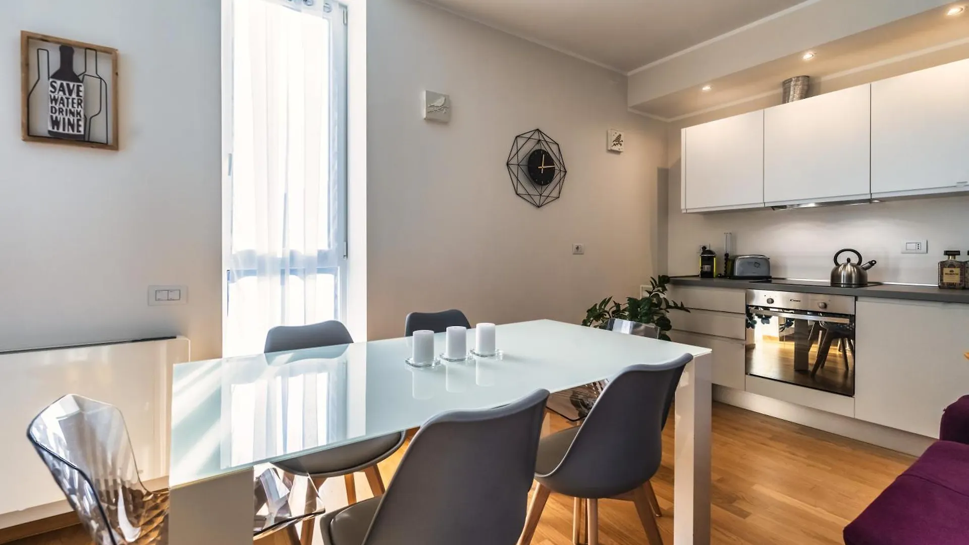 5 Min Walk From Subway Elegant & Modern Apartment Milan