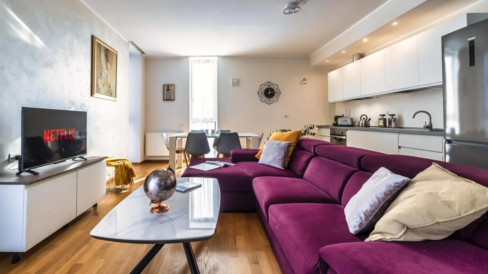 5 Min Walk From Subway Elegant & Modern Apartment Milan Italy